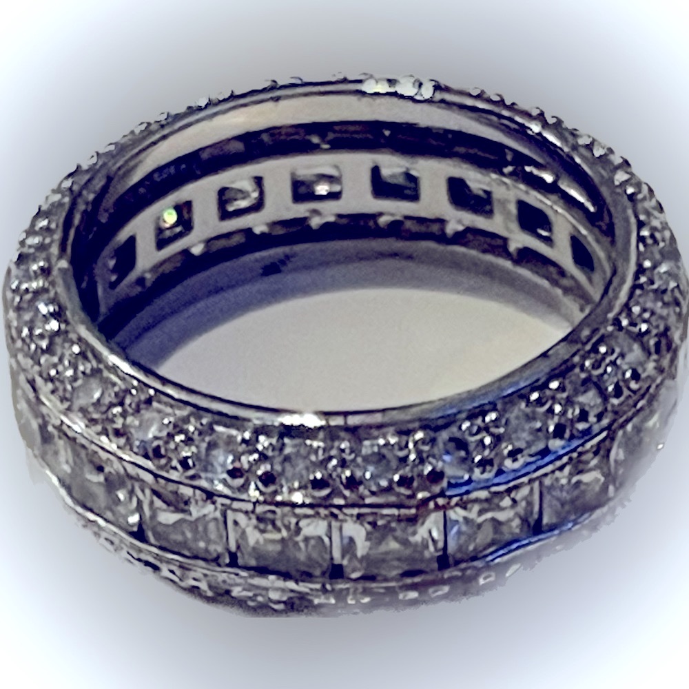 Beautiful accessory ring